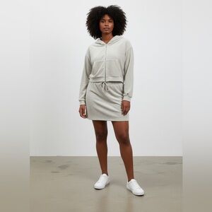 NWT Juicy Sz 2 XL Women's Light Gray Zip Up Cropped Hoodie And Skirt Set